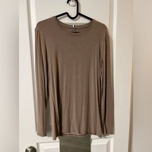 Kit and ace caramel soft long sleeve top sz s small preloved (no tag)